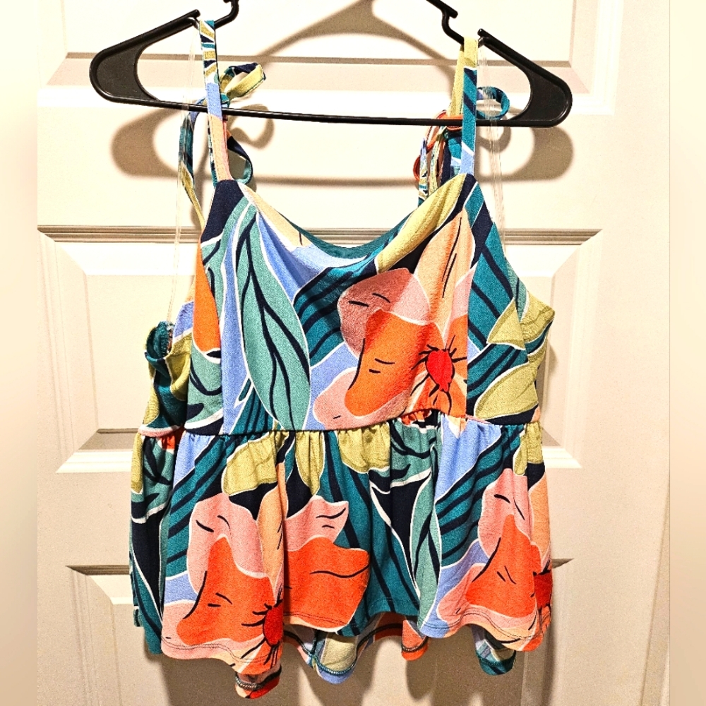 Women's Lily White Floral Sleeveless Top, Size 3X